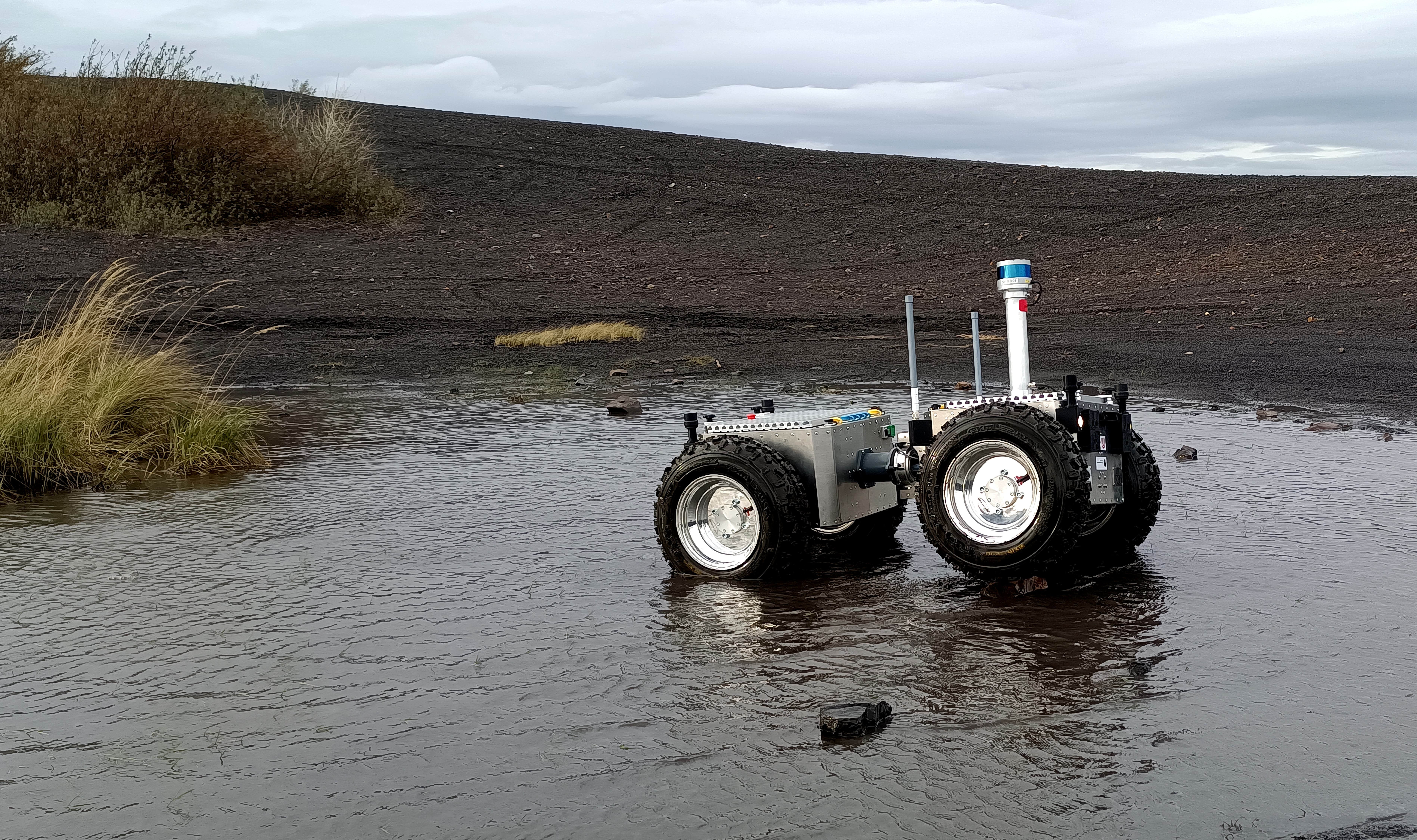 JANUS UGV platform background